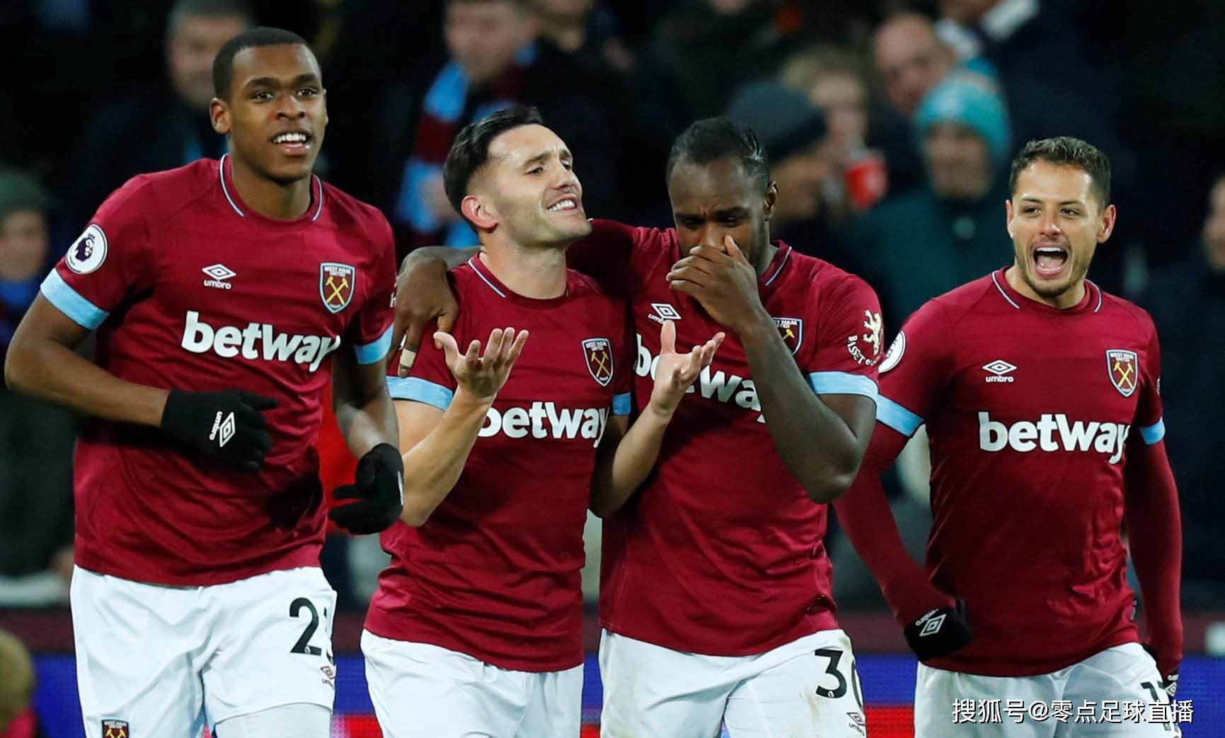 赛场上屡创 赛场上屡创